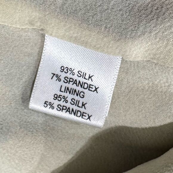 St. John Silk Blend Cinched Blouse Top Women’s 8 - Picture 3 of 3